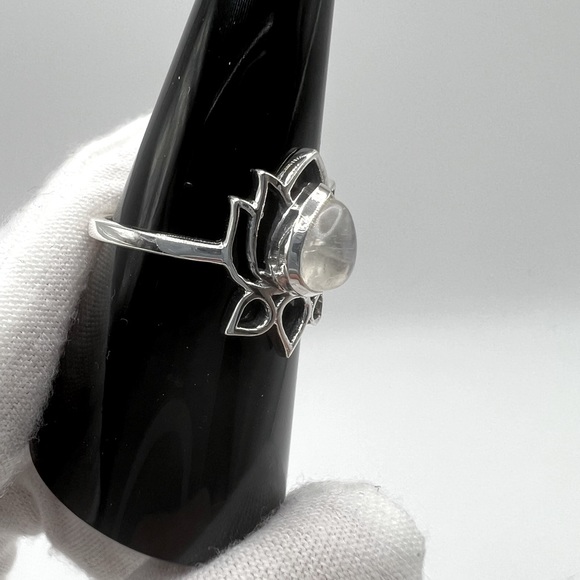 Natural Rainbow Moonstone Sterling Silver Lotus Flower Ring - Picture 4 of 14